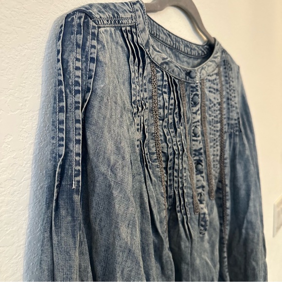 Pilcro and the Letterpress Anthropologie Norah Pintucked Blouse Denim XS Shirt - Picture 6 of 10